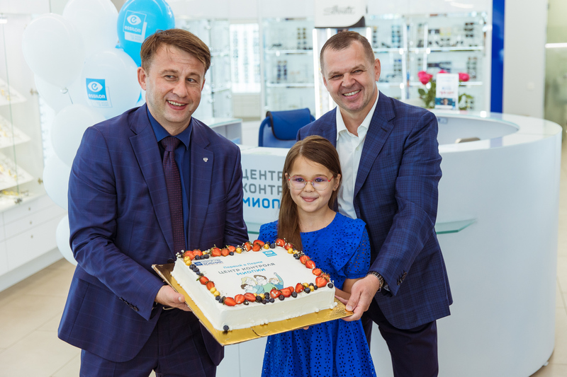 Открытие Центра Контроля Миопии Essilor Открытие Центра Контроля Миопии Essilor